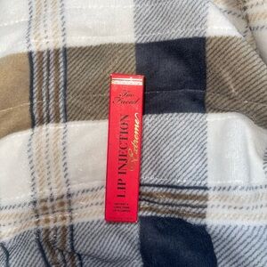 Too Faced Lip Injection Extreme Pink Punch